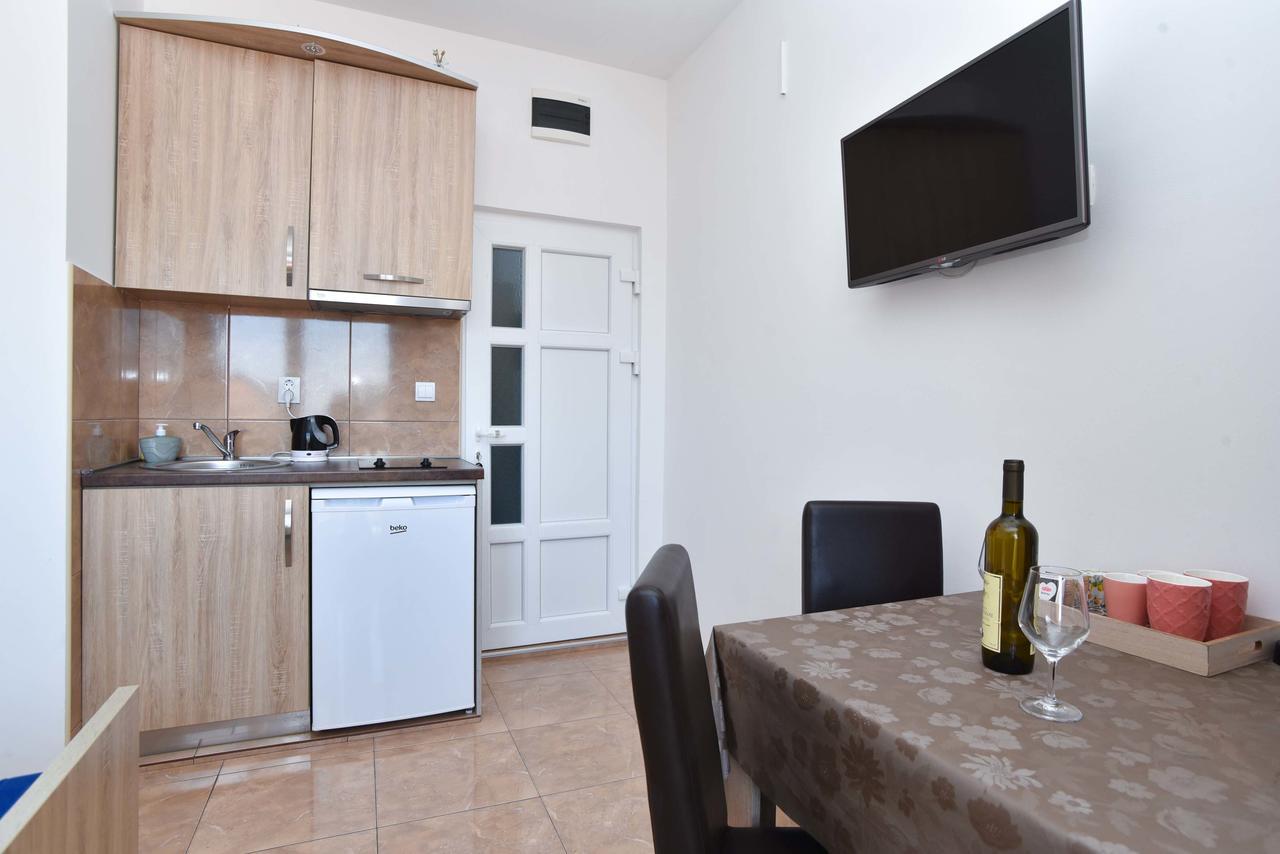 Apartments Jelusic ブドヴァ エクステリア 写真