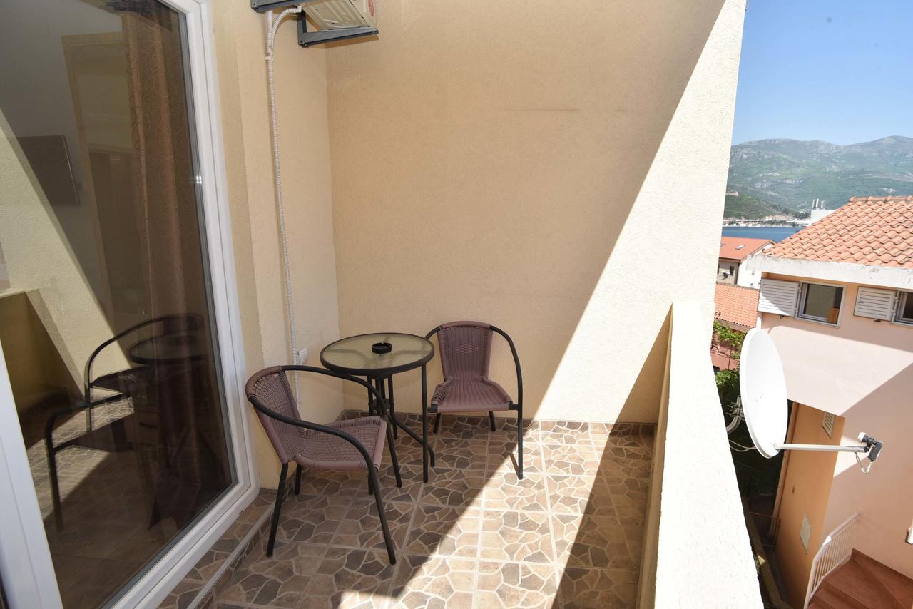 Apartments Jelusic ブドヴァ エクステリア 写真